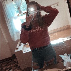 Meet your Posher, Olivia